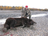 Huge Alaska Grizzly Hunting