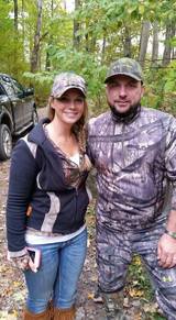 Britney Glaze hunting w Outfitter Joseph Pacconi 