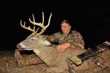 Whitetail Bow Hunt in Illinois Western Illinois Trophy Outfitters.